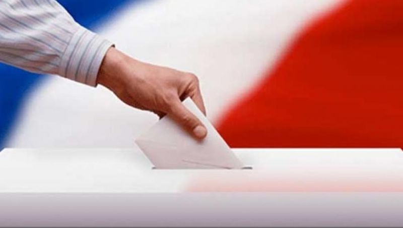 Αναμένεται συντρηπτική νίκη Μακρόν, κατακερματισμένη η αντιπολίτευση