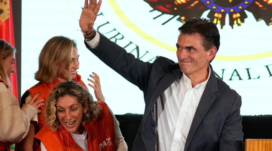 Βολιβία: Ορκίστηκε ο νέος πρόεδρος – Πρώτο βήμα η αποκατάσταση των σχέσεων με τις ΗΠΑ