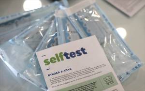 Δωρεάν διάθεση self-test: Φαρμακεία... τέλος- «Φαβορί» τα σούπερ μάρκετ