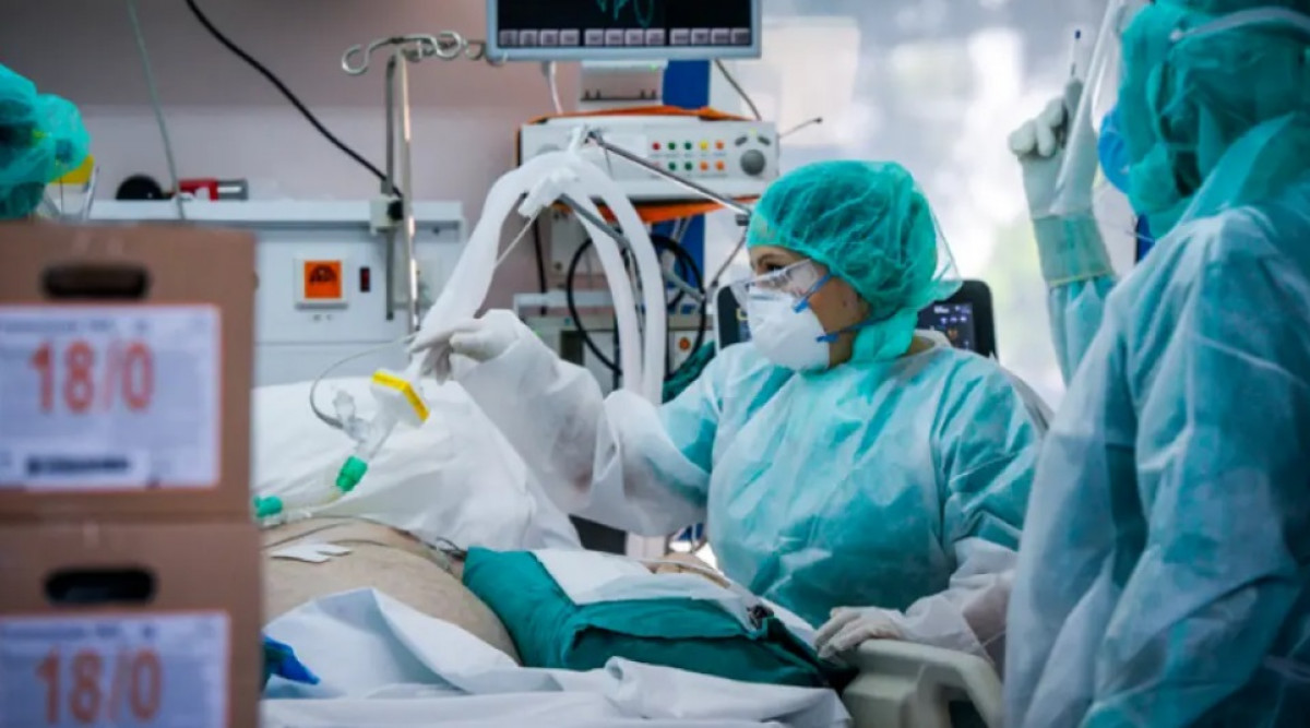 Κορονοϊός-Ελλάδα: 12 θάνατοι και 8.083 νέα κρούσματα το 48ωρο-109 διασωληνωμένοι