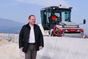 Καραμανλής-Ε65: Θα παραδώσουμε 24 χλμ. του βόρειου τμήματος φέτος