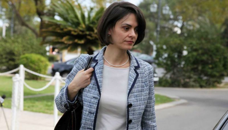 Ουδέν σχόλιον από Βελκουλέσκου στην επαναφορά των συλλογικών συμβάσεων εργασίας