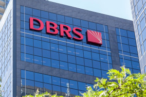 DBRS: Γιατί «ψαλιδίζει» την ανάπτυξη στην Ελλάδα το 2024