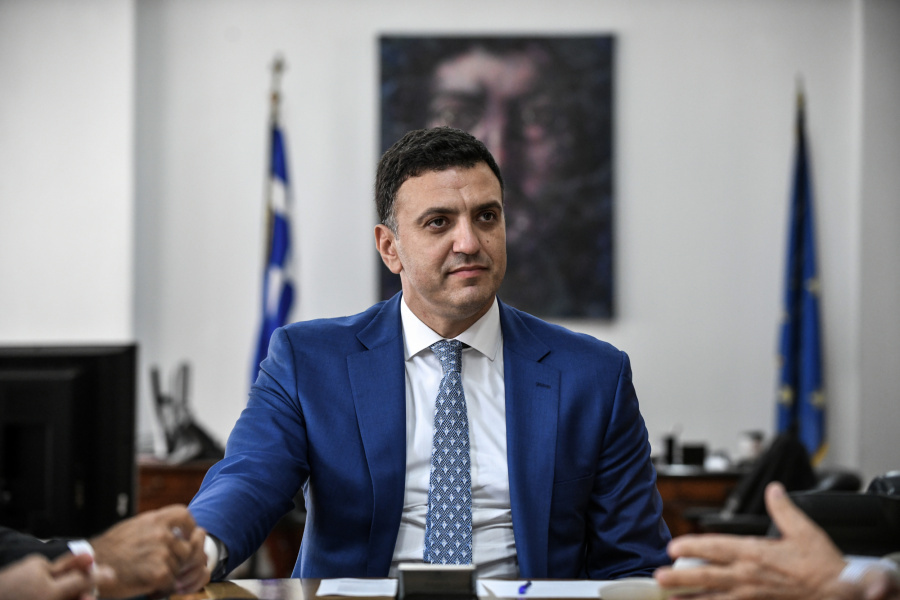 Κικίλιας: Θα δεχθούμε Έλληνες ομογενείς και Ουκρανούς πρόσφυγες