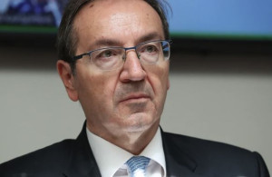 Μπούγας: Υπέγραψε σύμβαση του Συμβουλίου της Ευρώπης προστασίας των δικηγόρων