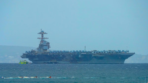 ΗΠΑ και Ιράν σε επιφυλακή: Το USS Abraham Lincoln στον Ινδικό Ωκεανό - Κλιμακούμενες απειλές από την Τεχεράνη