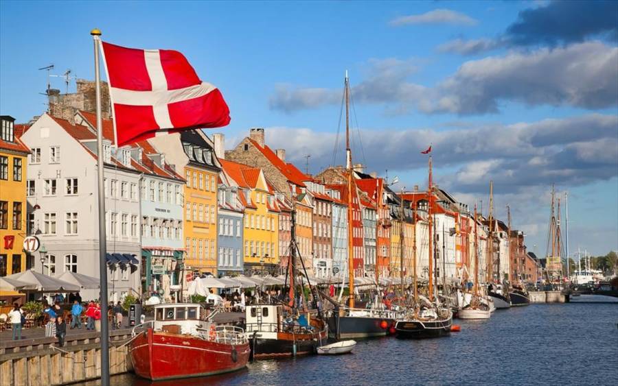 Δανία: Σε λειτουργία «διαβατήριο» κορονοΐού με άρση περιορισμών