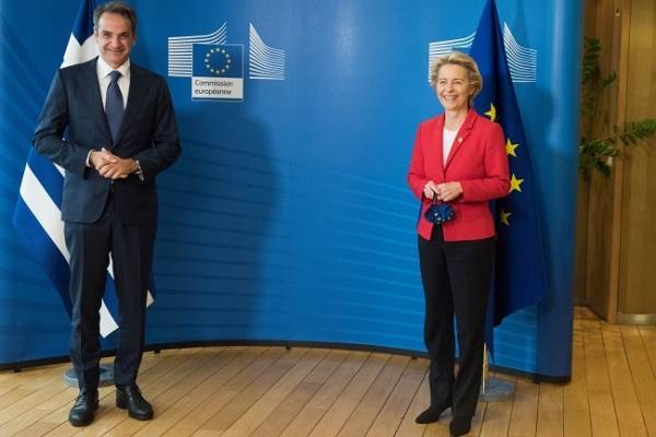 Φον ντερ Λάιεν: Θέλουμε αποκλιμάκωση στην Ανατολική Μεσόγειο-Συνάντηση με Μητσοτάκη