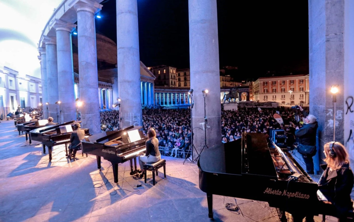 Piano City Athens: Ένα νέο τριήμερο φεστιβάλ μετατρέπει την Αθήνα σε μια τεράστια συναυλιακή αίθουσα πιάνου