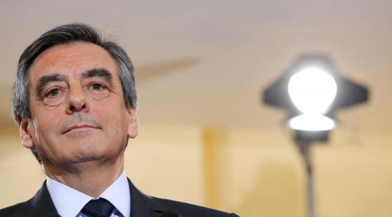 Θεσμικό «πραξικόπημα» της Αριστεράς καταγγέλλει ο Φιγιόν