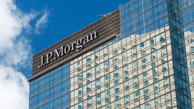 JP Morgan: «Βλέπει» εξαγορά της Credit Suisse από την UBS