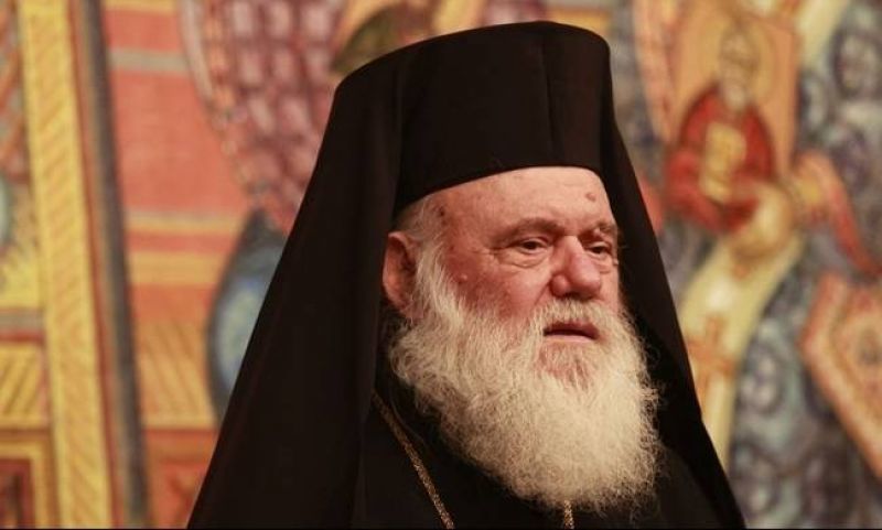 Ιερώνυμος: Να διερωτηθούμε τι πατρίδα και τι οικογένεια θέλουμε