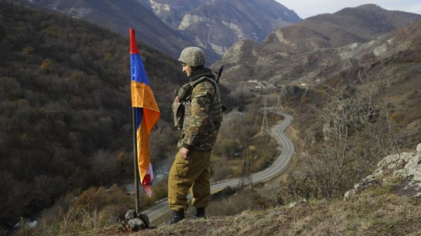 Τουλάχιστον 200 νεκροί και 10.000 εκτοπισμένοι στο Ναγκόρνο Καραμπάχ