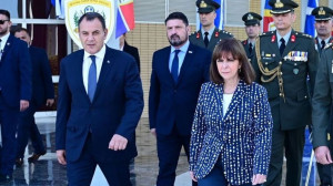 Στο Κίεβο Σακελλαροπούλου- Παναγιωτόπουλος- Συνάντηση με Ζελένσκι