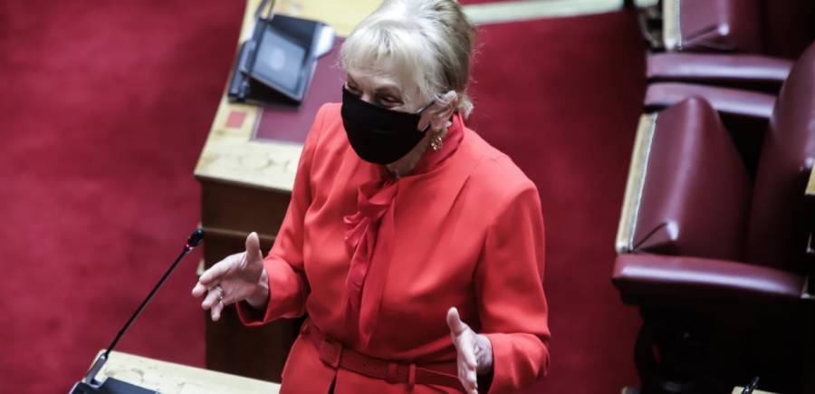 Η Πιπιλή προτείνει τη «μάνα - χούλιγκαν» για την πάταξη της βίας στα γήπεδα