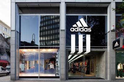 Adidas: Ζημιές 295 εκατ. ευρώ το β&#039; τρίμηνο