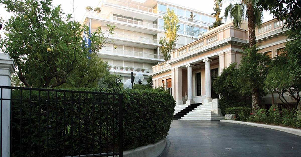 Απάντηση Μαξίμου στην πρόταση Μητσοτάκη για το αφορολόγητο