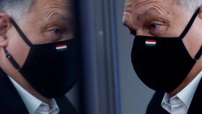 Η Ουγγαρία λέει «αντίο στις μάσκες»