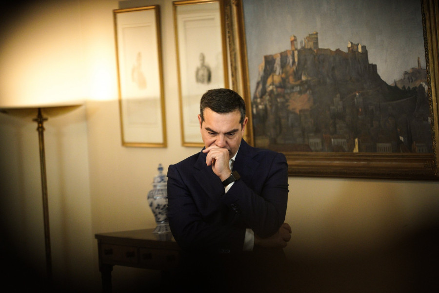 Ο Κασσελάκης στο Παρίσι και ο Τσίπρας έτοιμος για το (πολιτικό) Ίδρυμα