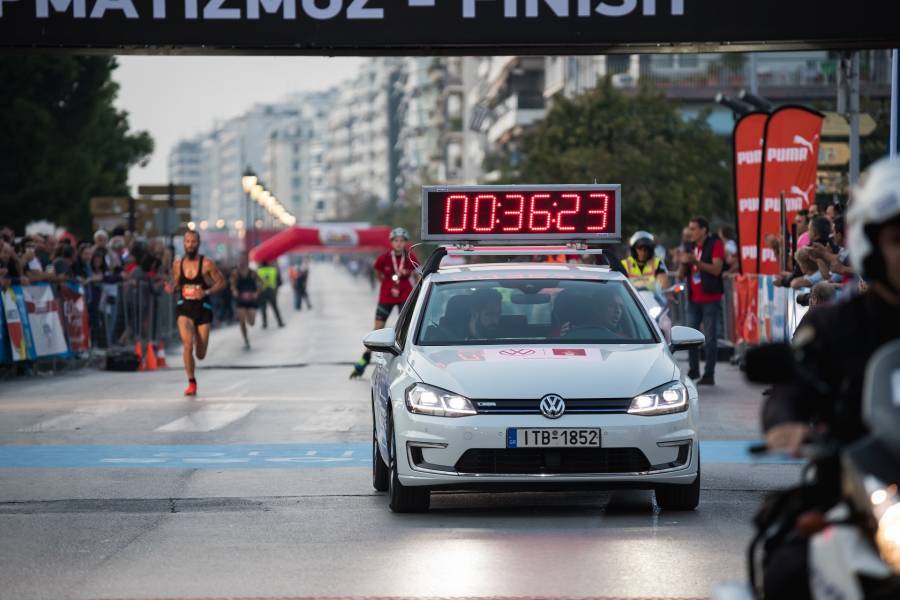 Kosmocar-Volkswagen: Μέγας Χορηγός του 8ου Διεθνή Νυχτερινού Ημιμαραθώνιου Θεσσαλονίκης