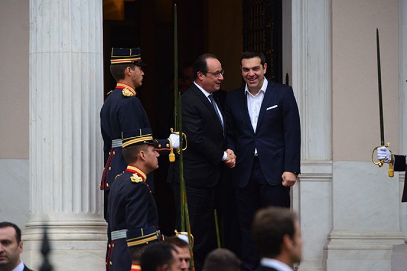 Ολάντ-Τσίπρας: «Δεν παραδίδουμε τη χώρα»-«Ξέρω τι περνούν οι Έλληνες»