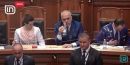 Αλεύρωσαν τον Έντι Ράμα μέσα στην αλβανική Βουλή (βίντεο)