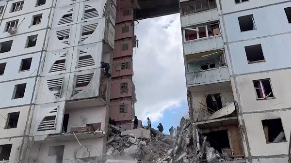 Πόλεμος Ρωσίας-Ουκρανίας: Εικόνες καταστροφής στη συνοριακή πόλη Μπέλγκοροντ