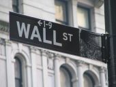 "Γλύτωσε" τις 10.000 μονάδες ο Dow - Σε χαμηλό οκτώ μηνών η Ευρώπη - Κατάρρευση στο Χ.Α.