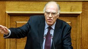 Διασωληνώθηκε ξανά ο Βασίλης Λεβέντης