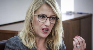 Δούρου: Μπαίνει στη μάχη για την ηγεσία του ΣΥΡΙΖΑ – Δεν θα πάρω τηλέφωνο τον Τσίπρα