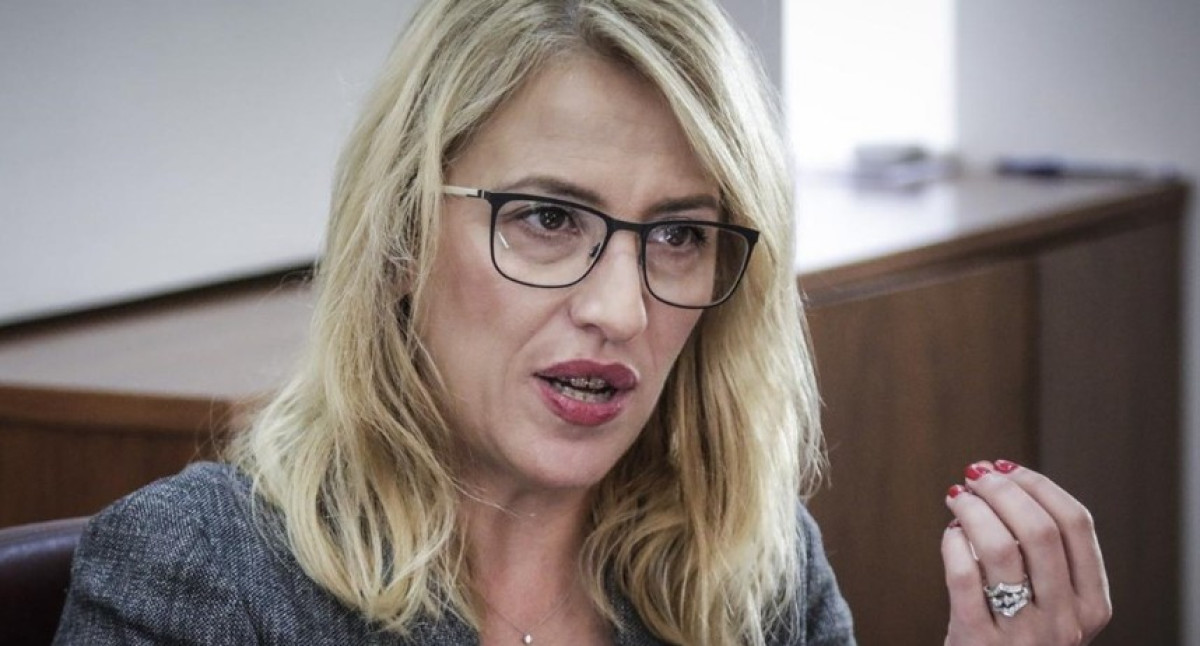 Δούρου: Μπαίνει στη μάχη για την ηγεσία του ΣΥΡΙΖΑ – Δεν θα πάρω τηλέφωνο τον Τσίπρα