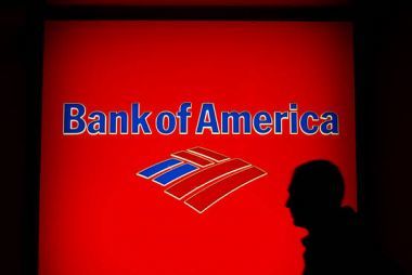 BofA: Μειώνει κατά 13% τις τιμές-στόχους των ελληνικών τραπεζών