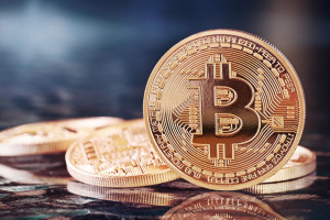 «Κολλημένο» κοντά στα $95.000 το Bitcoin- Ήπιες μεταβολές στα altcoins