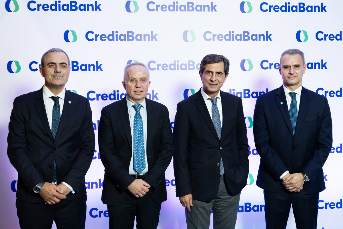 Ο Chief Retail Banking &amp; Wealth Management Officer της CrediaBank κ. Στυλιανός Ηλιάδης, ο Αντιπρόεδρος του Δ.Σ. της CrediaBank κ. Κωνσταντίνος Μακέδος, ο Πρόεδρος της CrediaBank κ. Κωνσταντίνος Ηροδότου και ο Υφυπουργός Εσωτερικών/Τομέα Μακεδονίας Θράκης, κ. Κωνσταντίνος Γκιουλέκας