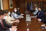 Σκρέκας: Κονδύλια 40 εκατ. ευρώ για νέα ηλεκτρικά ταξί
