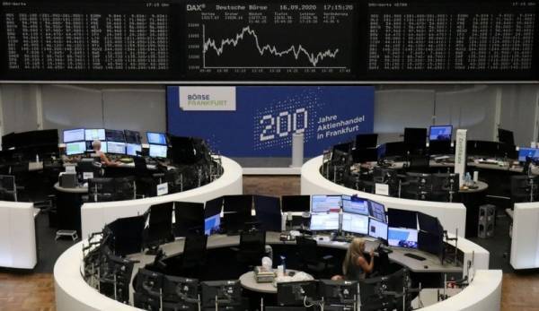 Σε πτωτική τροχιά συνεχίζουν οι ευρωπαϊκές αγορές