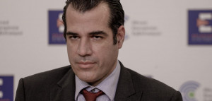 Πλεύρης: Τέλος του έτους τα επικαιροποιημένα εμβόλια για τον κορονοϊό