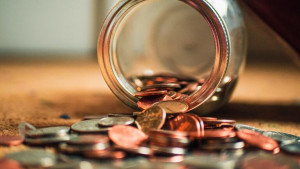 Ακρίβεια: Σπριντ για νέα μέτρα- Κλειδί η πορεία των εσόδων