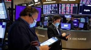 Διατηρείται σε πτωτική τροχιά η Wall Street ελέω Fed