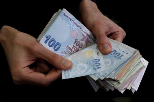 Υποχώρησε αλλά παραμένει... αστρονομικός ο πληθωρισμός στην Τουρκία