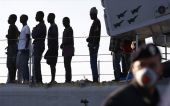 Απέλαση 200 μεταναστών από το hotspot του Τάραντα στην Ιταλία