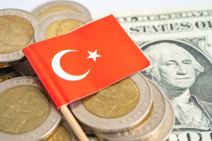 Τουρκία: «Παγώνει» assets στελεχών επενδυτικών εταιρειών μετά τη χρηματιστηριακή κρίση