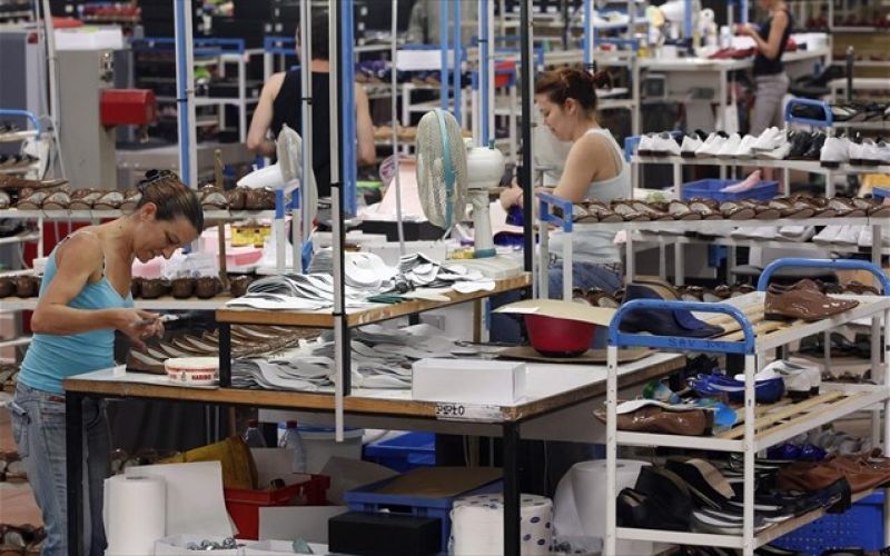 Μεταποίηση: Συρρίκνωσης... συνέχεια και το Σεπτέμβριο