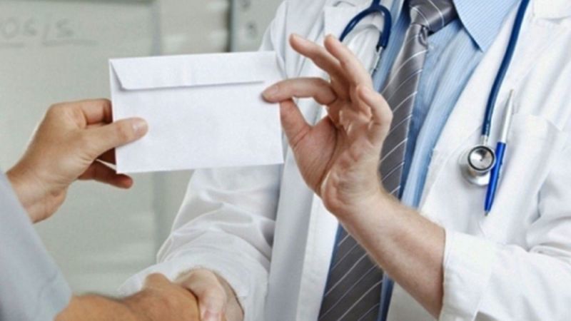 Βόρεια Ελλάδα: Συνελήφθη γιατρός για «φακελάκι»