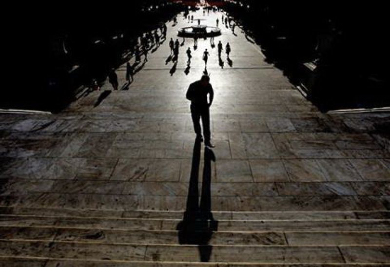 Νεκρές ζώνες από την ανεργία σε Μακεδονία, Αττική - Τα στοιχεία δείχνουν ένας στους τρεις άνεργος