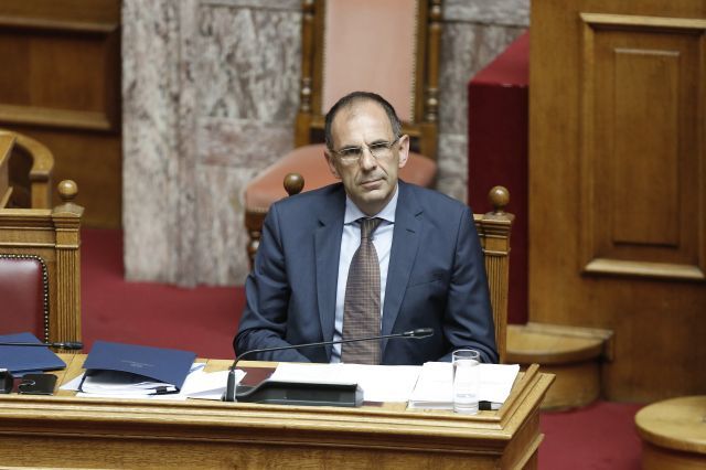 Ο Γεραπετρίτης… βγήκε ραντεβού με την Γιόχανσον - το τρολάρισμα στον Τσακαλώτο