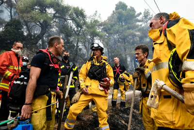 Ευρωπαίοι πυροσβέστες στην Ελλάδα κατά τη διάρκεια της περιόδου πυρκαγιών