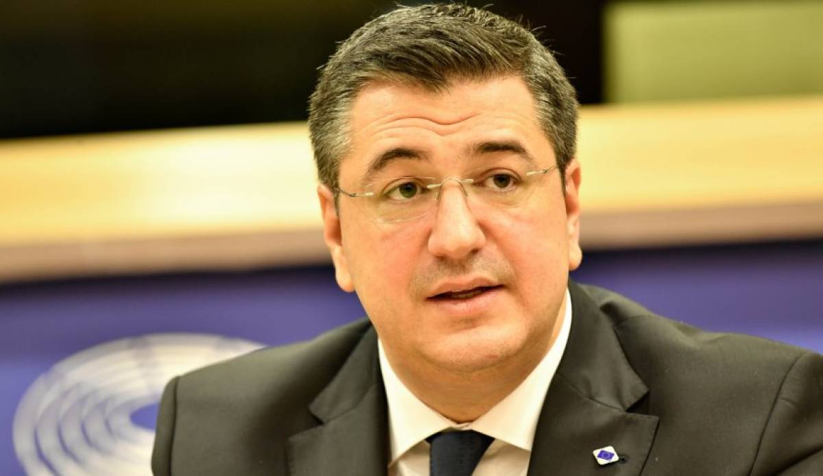 Τζιτζικώστας: Η παρέλαση της 28ης Οκτωβρίου πρέπει να γίνει