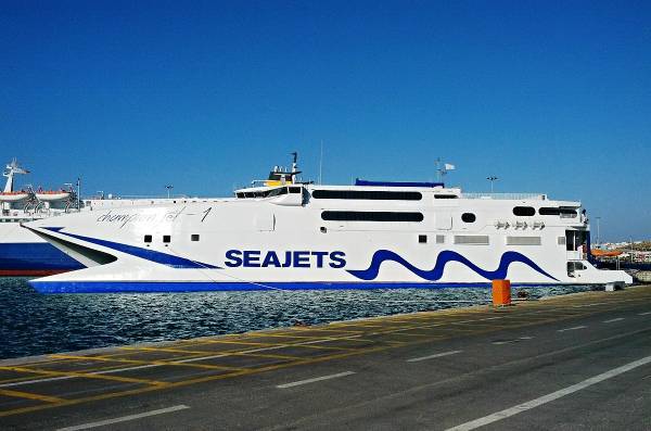 Τι απαντά η Seajets στον δήμαρχο Ανάφης