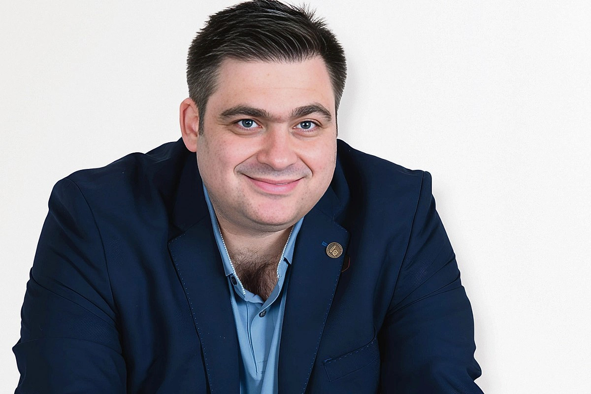 ΚΕΕΕ: Ευνοϊκή η αφαίρεση ψηφιακού τέλους από επιχειρήσεις